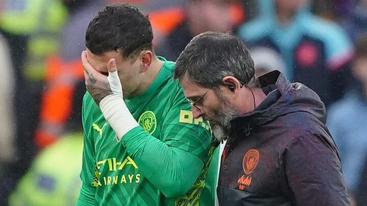 Manchester City goalkeeper Ederson